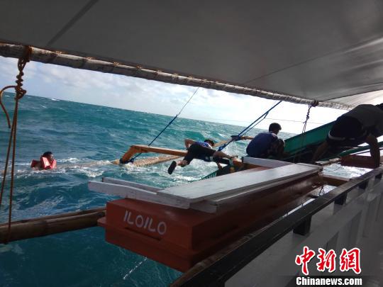 圖為救助現(xiàn)場。 中交公路規(guī)劃設(shè)計院有限公司 攝